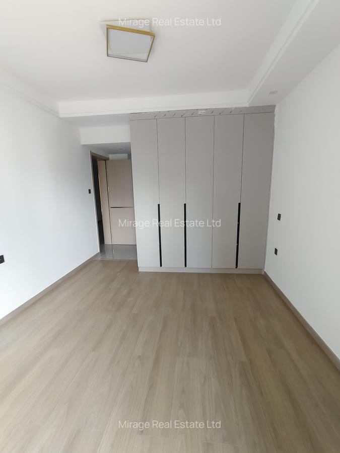 2 Bed Apartment with En Suite in Riverside - 18