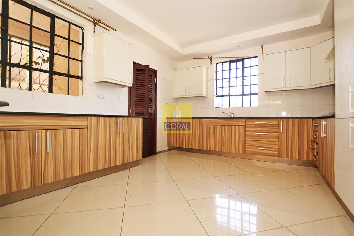 5 Bed Townhouse in Kitisuru - 9