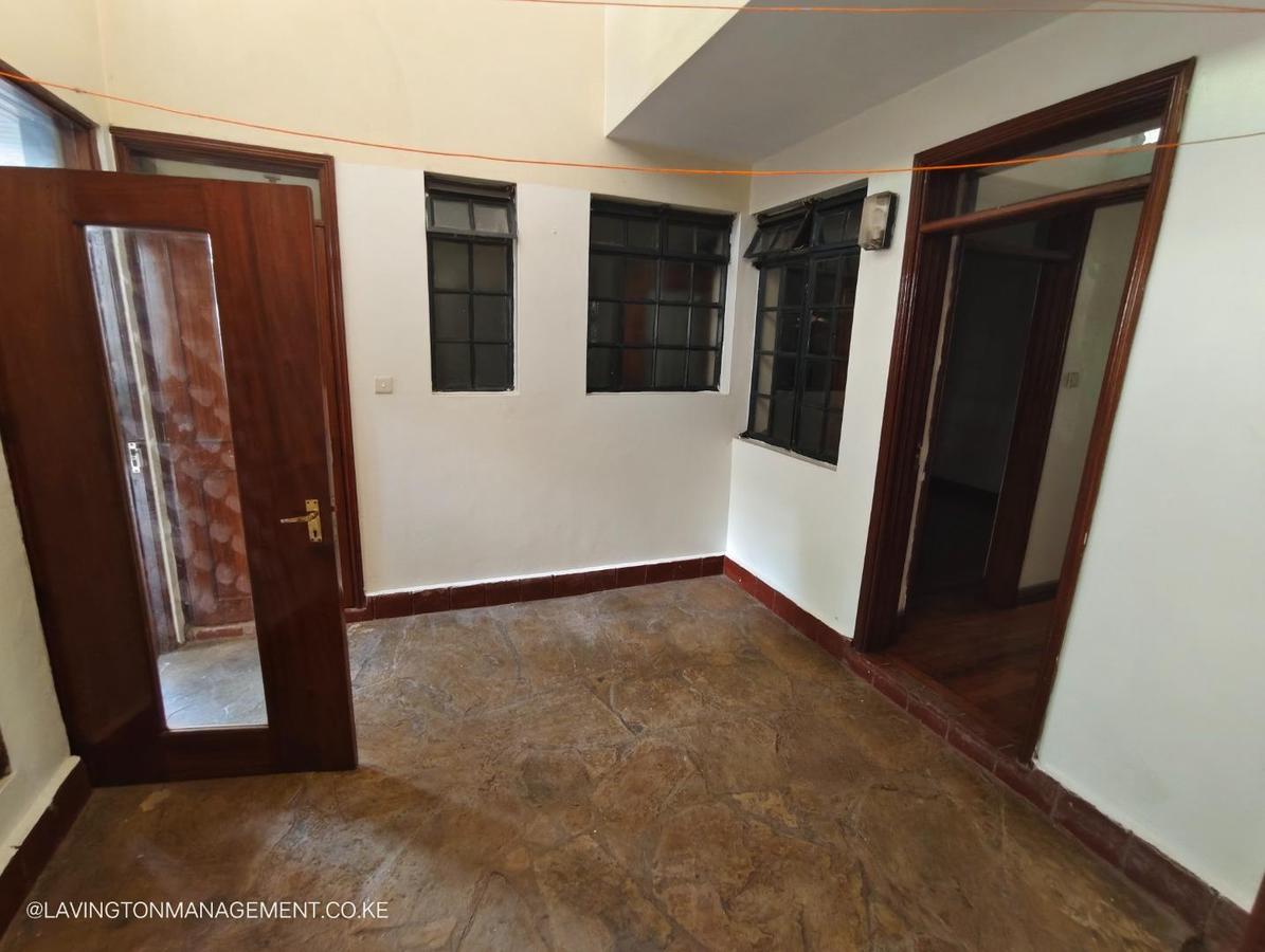 4 Bed Apartment with En Suite at Lavington - 17