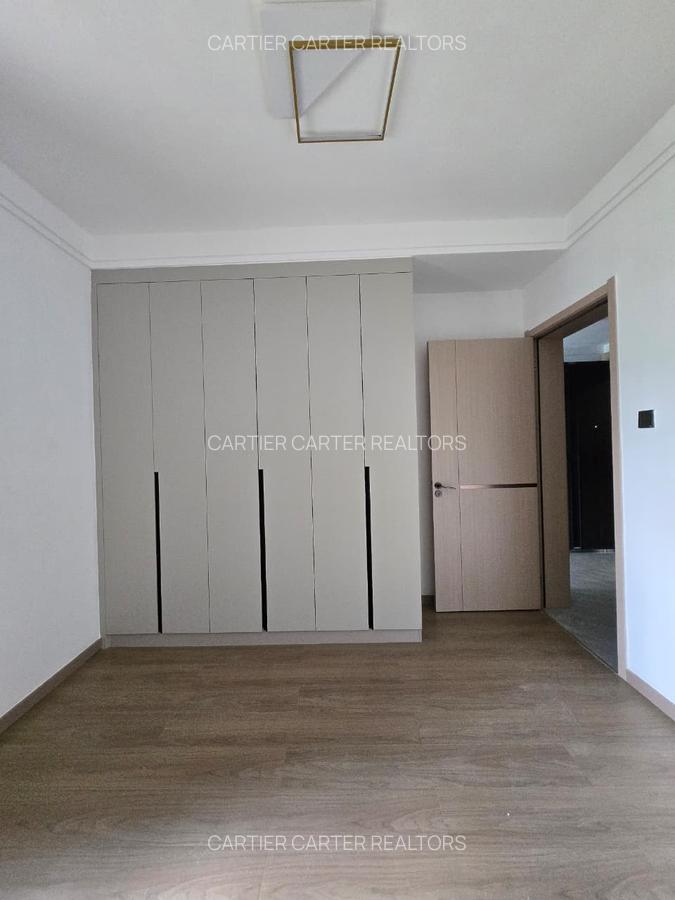 Serviced 2 Bed Apartment with En Suite in Brookside - 8