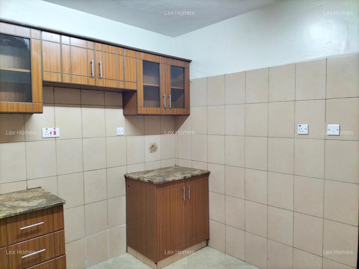 3 Bed Apartment with En Suite at - 7