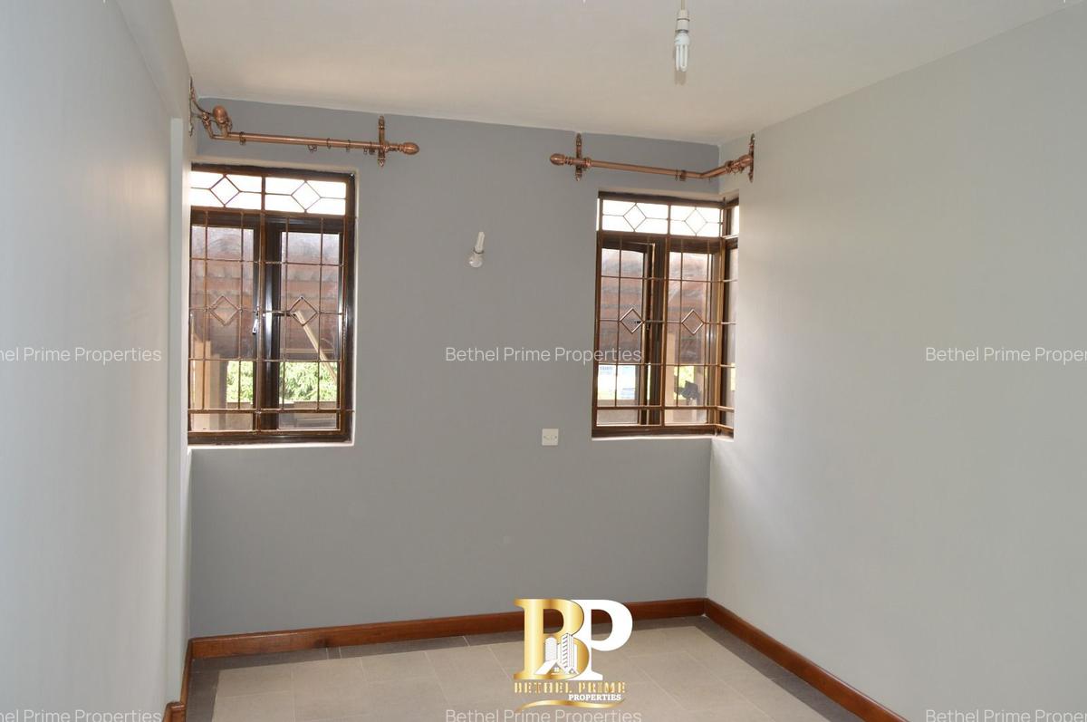 4 Bed Apartment with En Suite in Parklands - 6