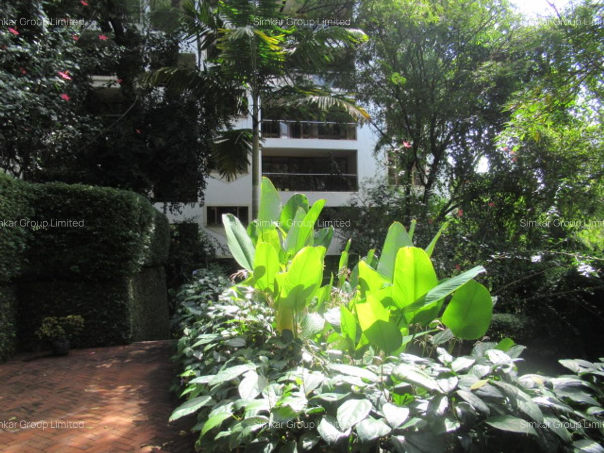 4 Bed Apartment with En Suite at Riverside Drive - 1