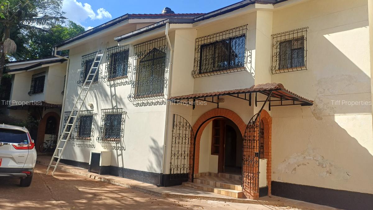 4 Bed Townhouse in Westlands Area - 17