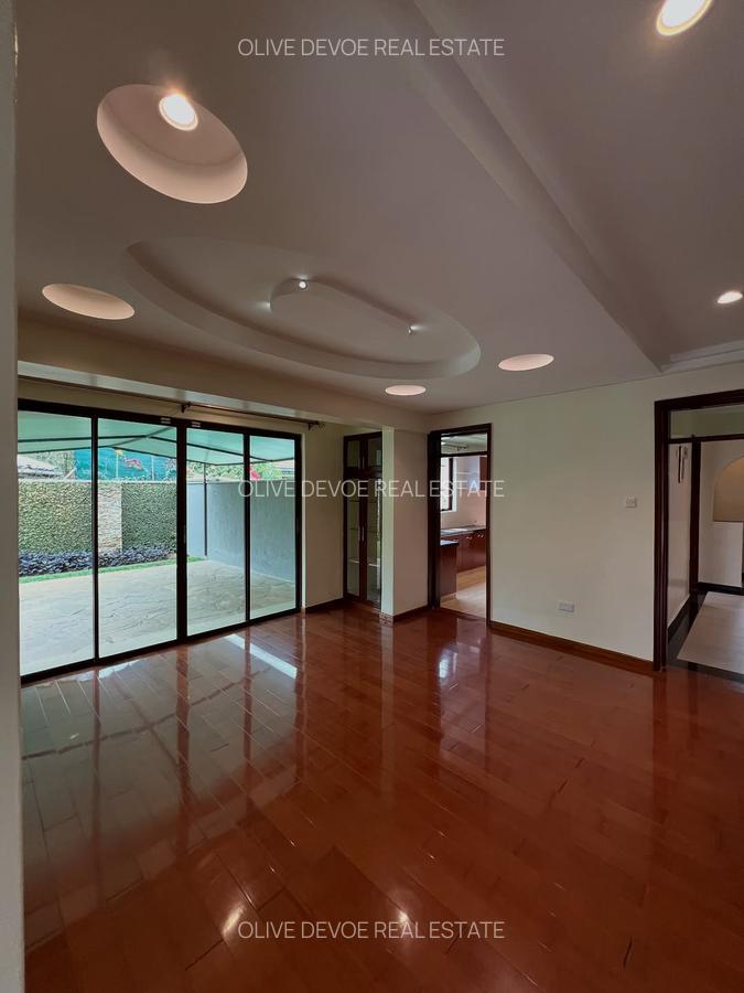 5 Bed Townhouse with En Suite in Karen - 16