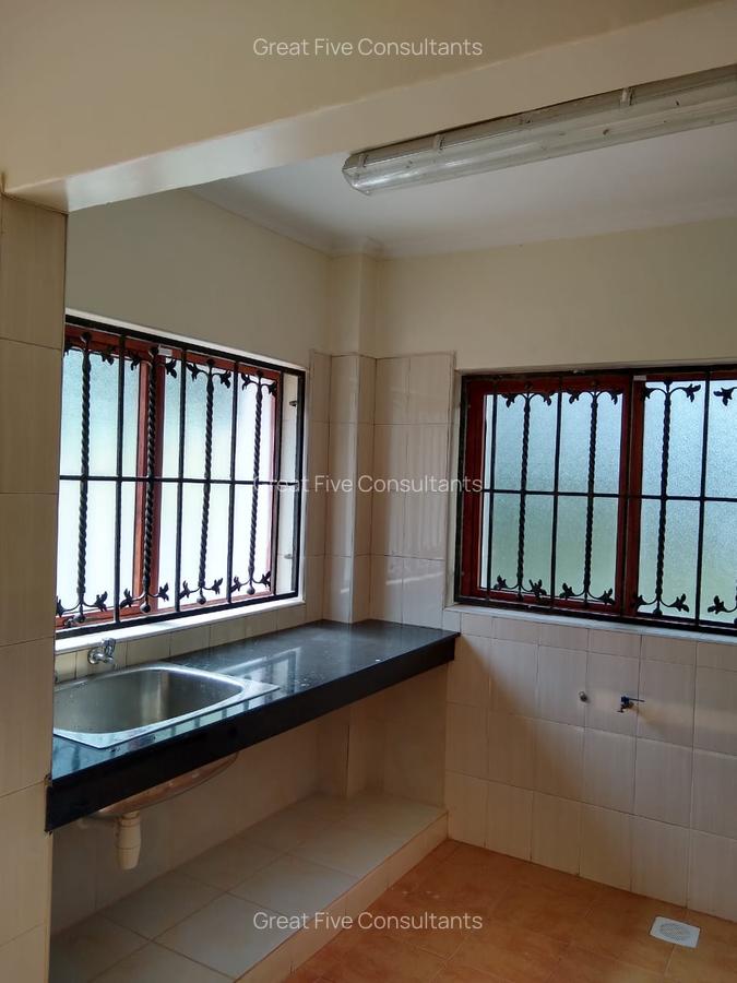 4 Bed House with Swimming Pool in Runda - 5