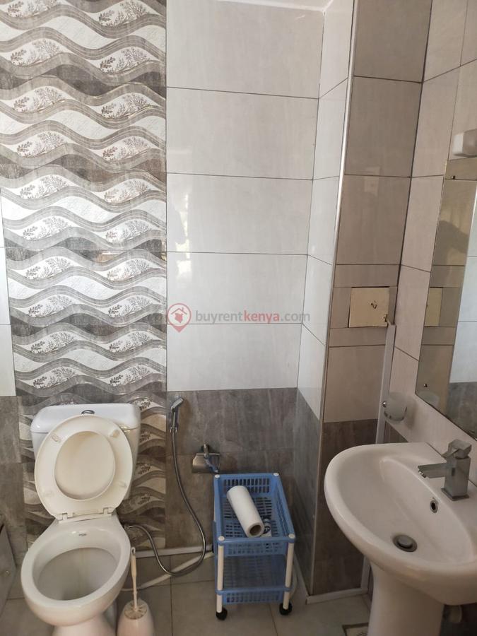 3 Bed Apartment with En Suite in Westlands Area - 11