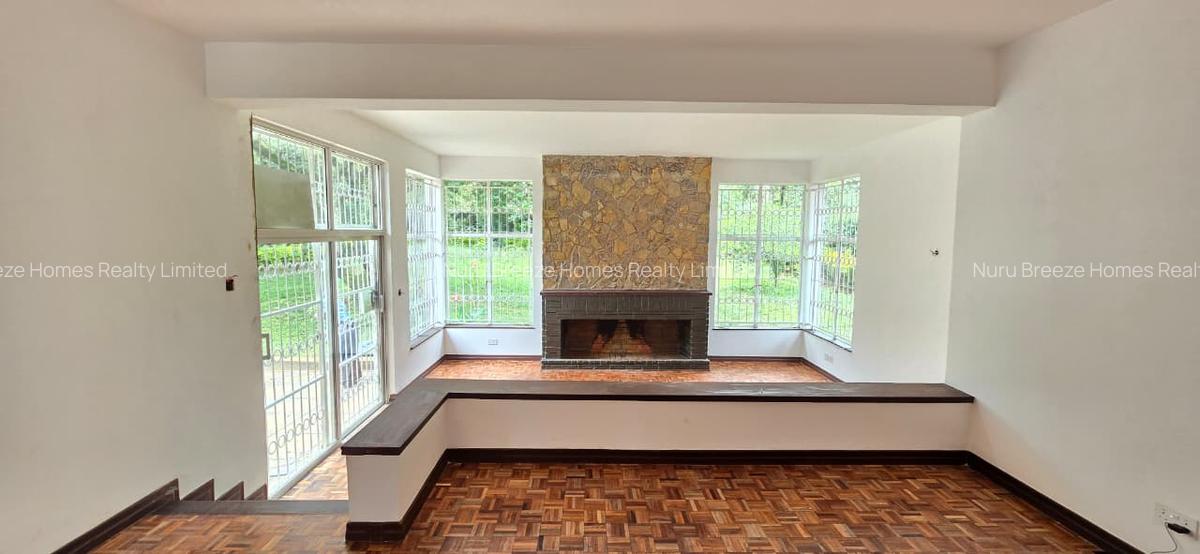 4 Bed House with En Suite in Runda - 2