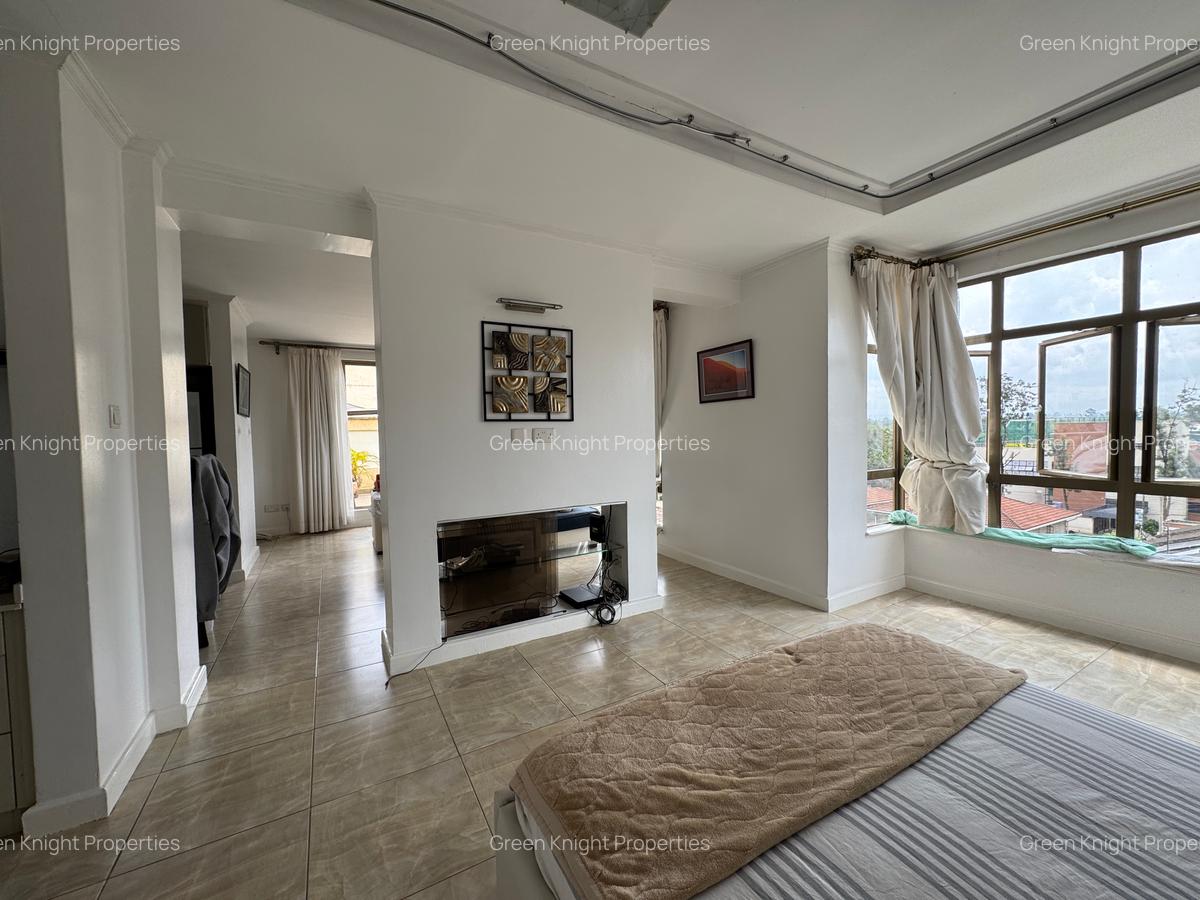 Serviced 1 Bed Apartment with En Suite in Lavington - 2