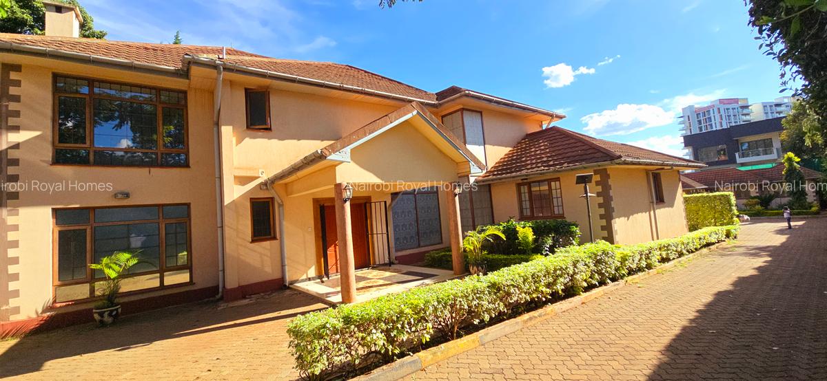 4 Bed House with En Suite at Off Mimosa Road - 2