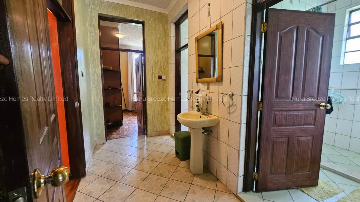 4 Bed House with En Suite in Karen - 14