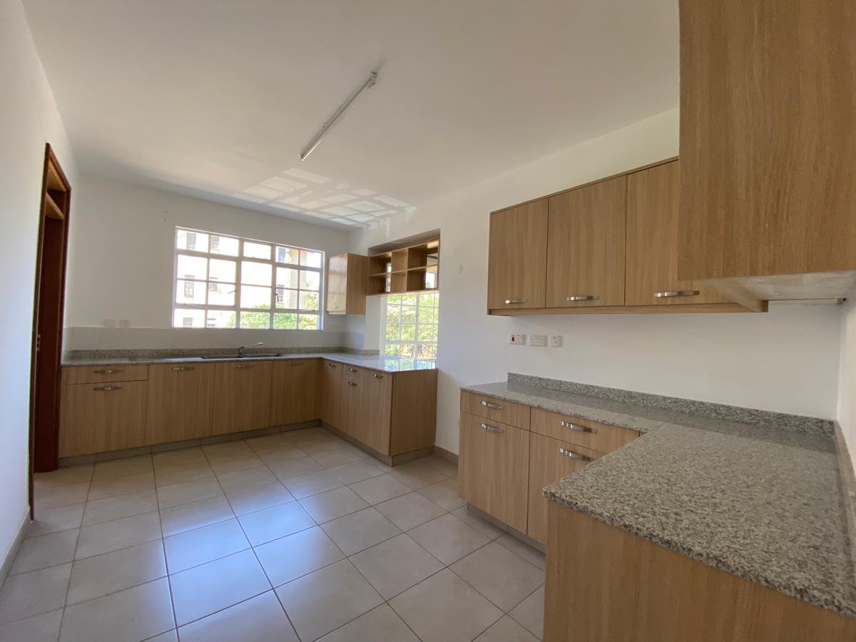 3 Bed Apartment with En Suite in Lavington - 16