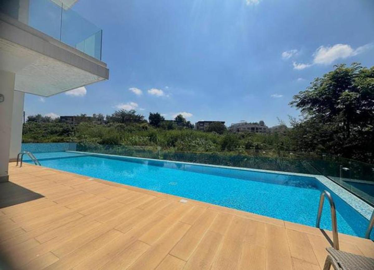 2 Bed Apartment with En Suite in Rosslyn - 2