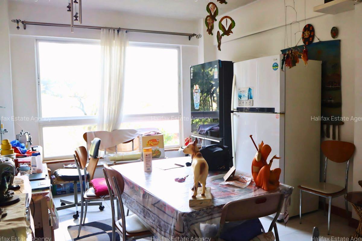 4 Bed Apartment with En Suite in Parklands - 3