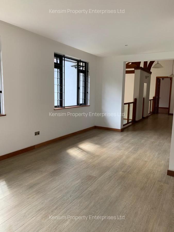 5 Bed Townhouse with En Suite in Kitisuru - 15