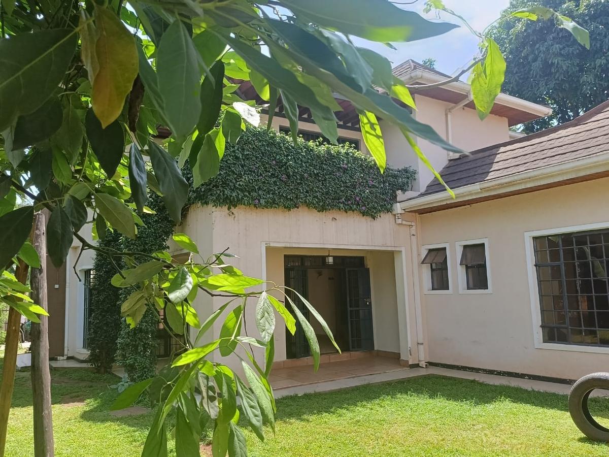 4 Bed Townhouse with En Suite at Runda Evergreen - 1