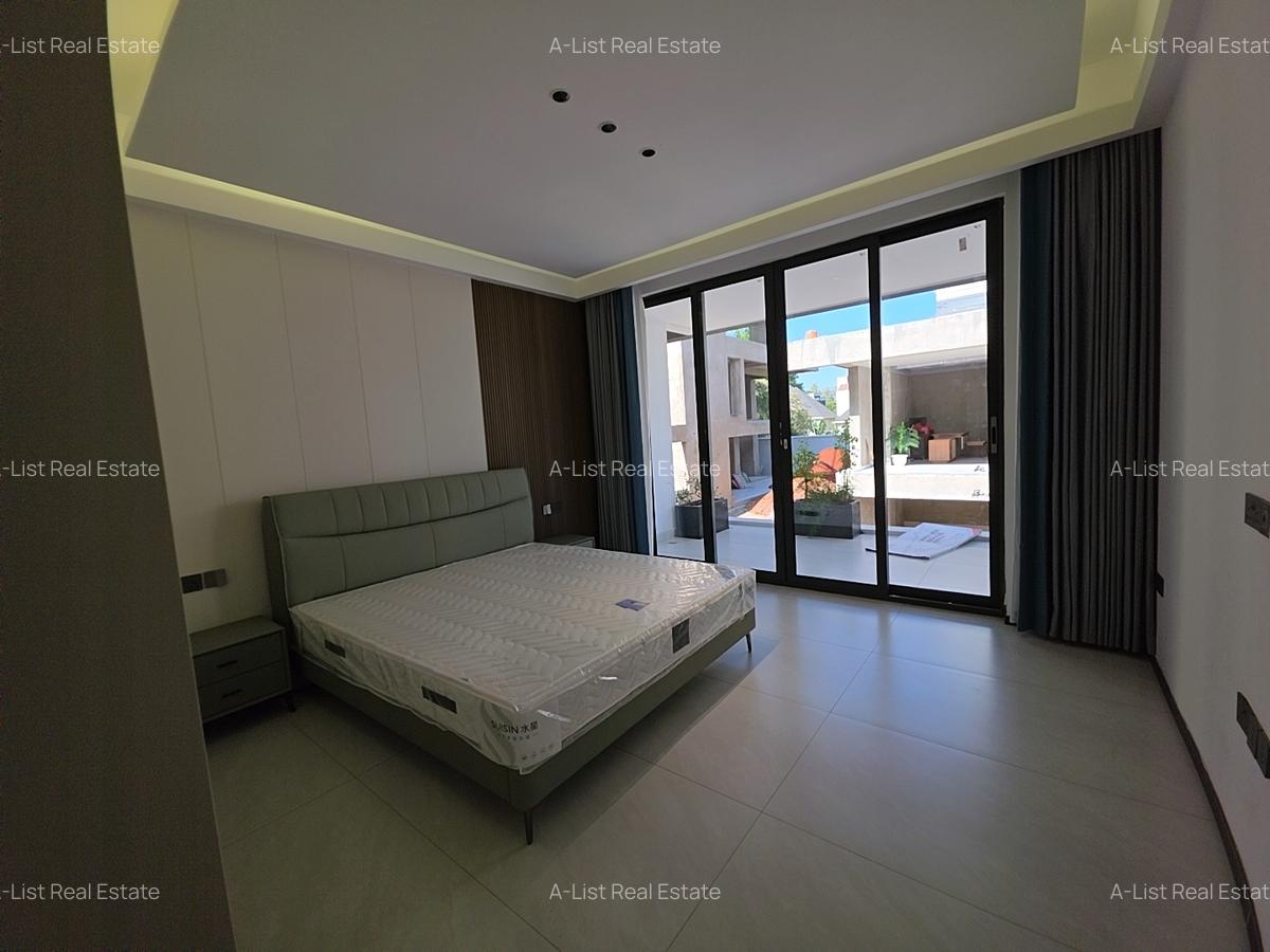 5 Bed Villa with En Suite at Jacaranda Avenue - 6