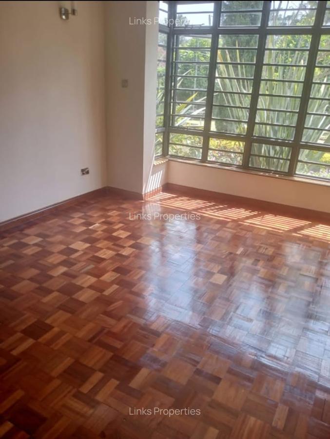 5 Bed Townhouse with En Suite at Karen - 3