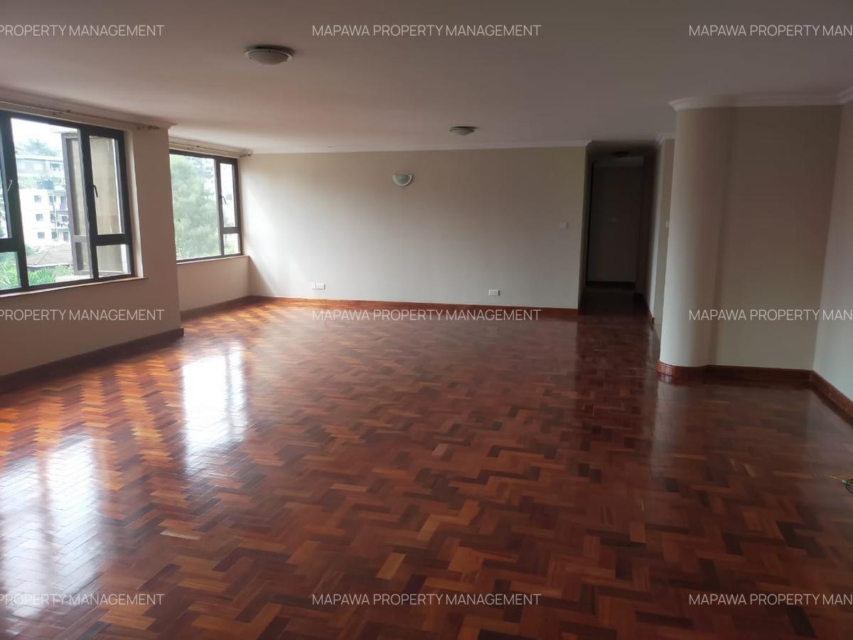 3 Bed Apartment with En Suite in Riverside - 13