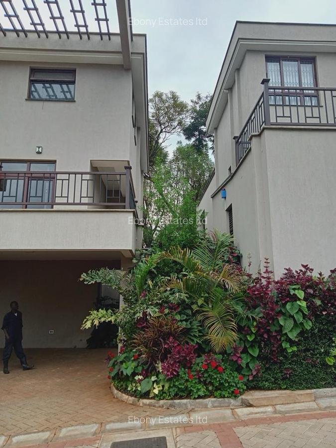 5 Bed Townhouse with En Suite in Lavington - 17