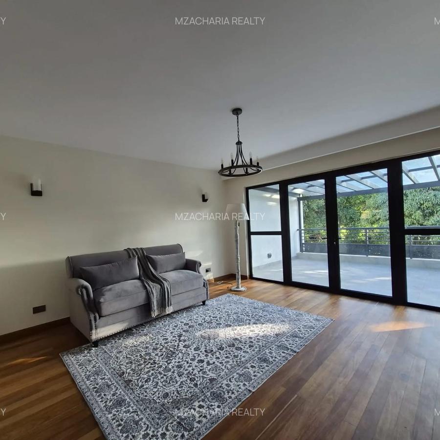 5 Bed Villa with En Suite in Runda - 7