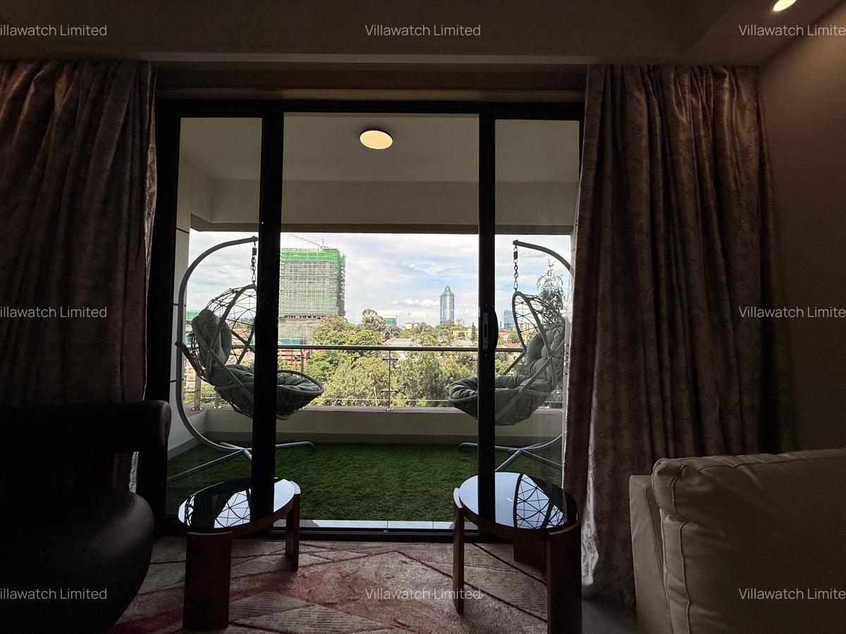 Serviced 3 Bed Apartment with En Suite at Riverside Square - 8