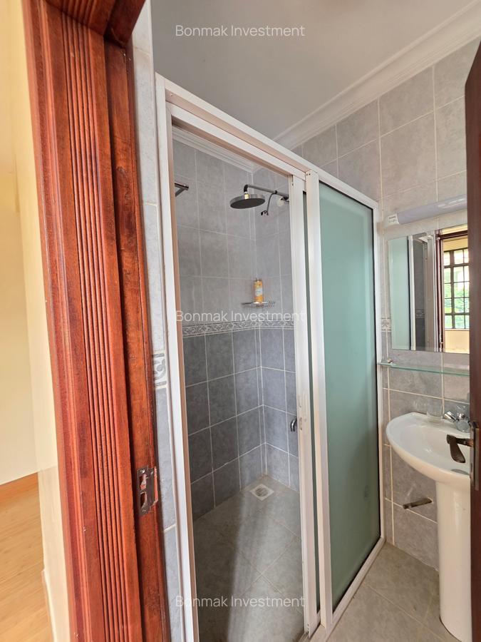 4 Bed Townhouse with En Suite at Lavington - 17