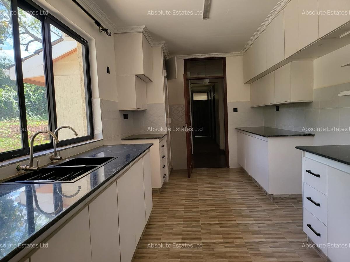 4 Bed House with En Suite in Loresho - 2