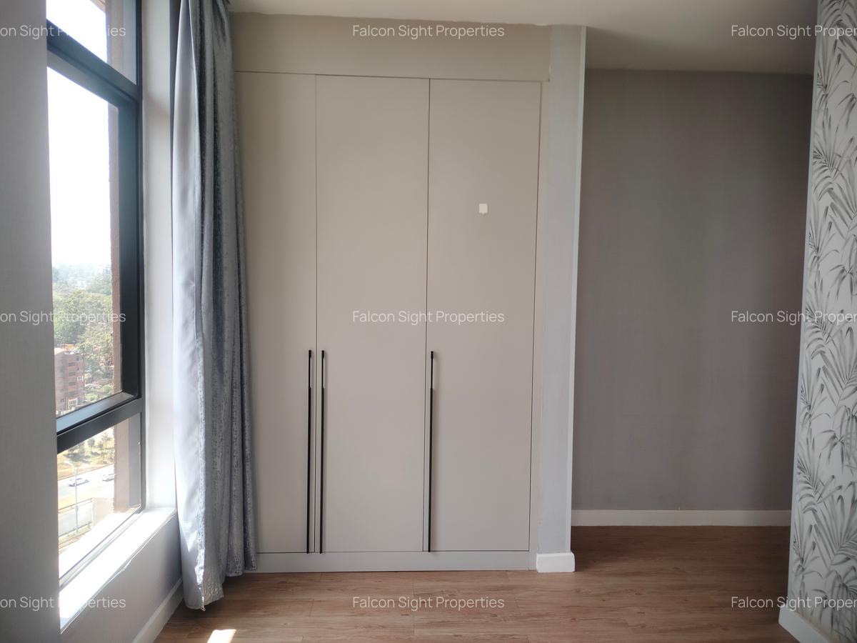 2 Bed Apartment with En Suite at Few Minutes Drive To Un Headquarters - 14