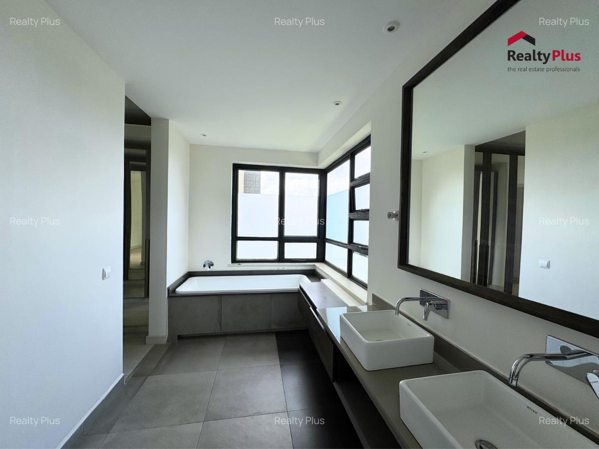 4 Bed Villa with En Suite at Tilisi Views - 13