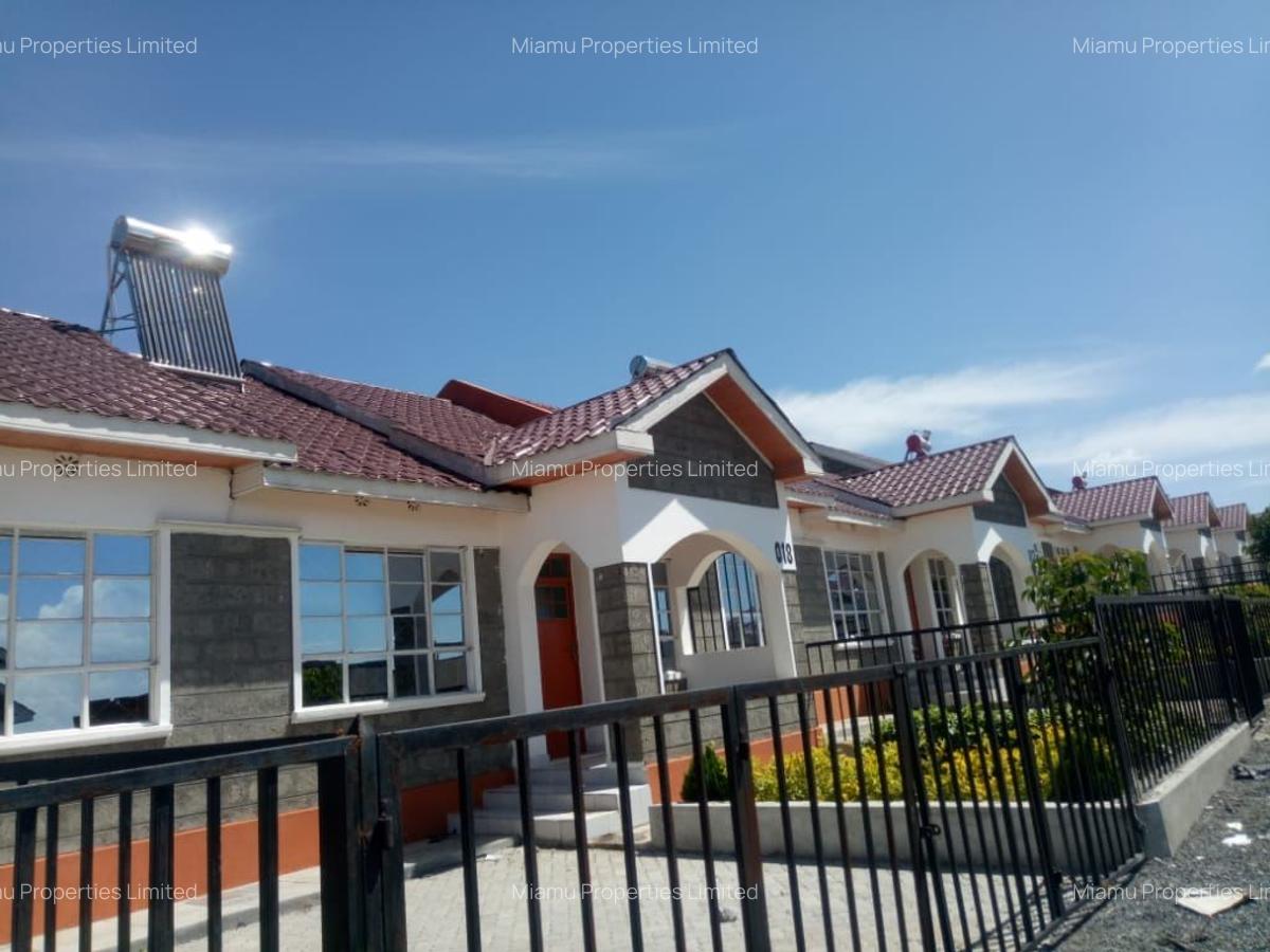 3 Bed House with En Suite at Malaa Town - 4