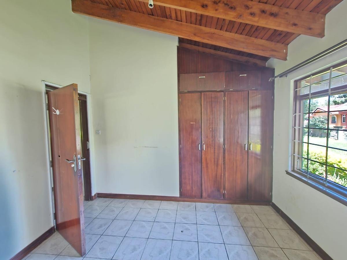 4 Bed House with En Suite in Runda - 14