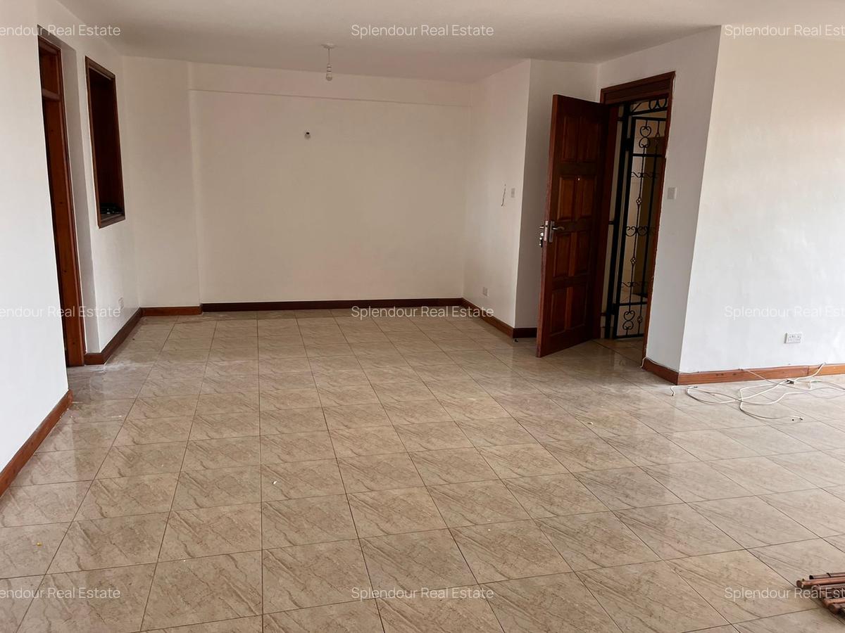 3 Bed Apartment with En Suite in Parklands - 2