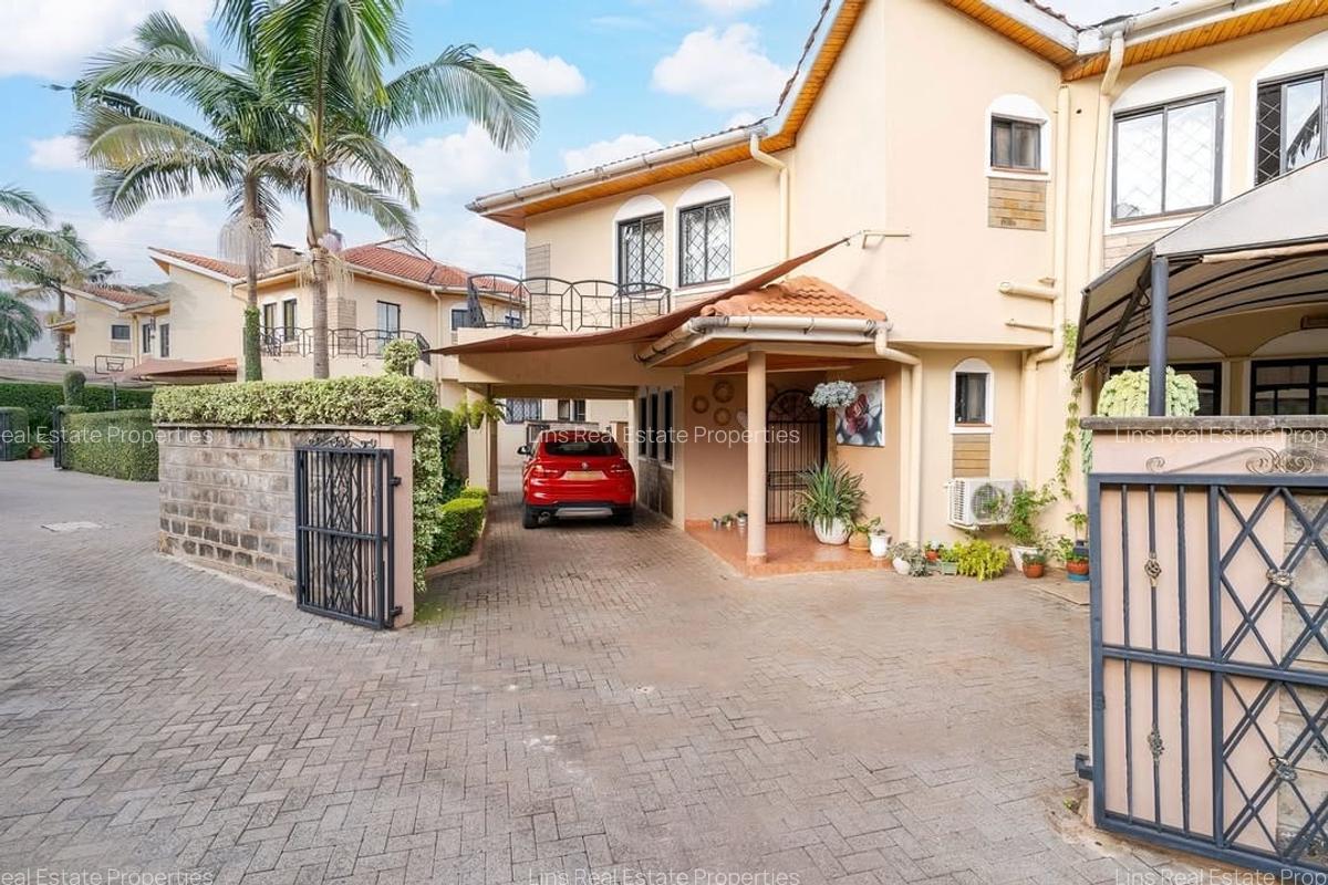 5 Bed Townhouse with En Suite in Lavington - 2