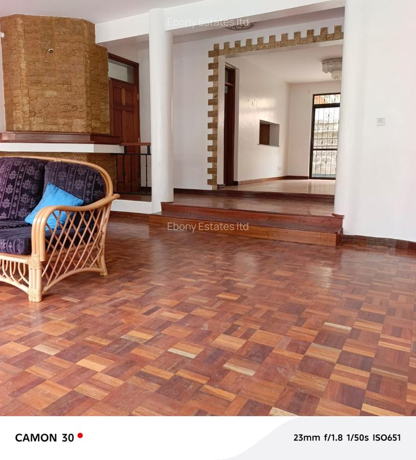 5 Bed Townhouse with En Suite in Lavington - 7