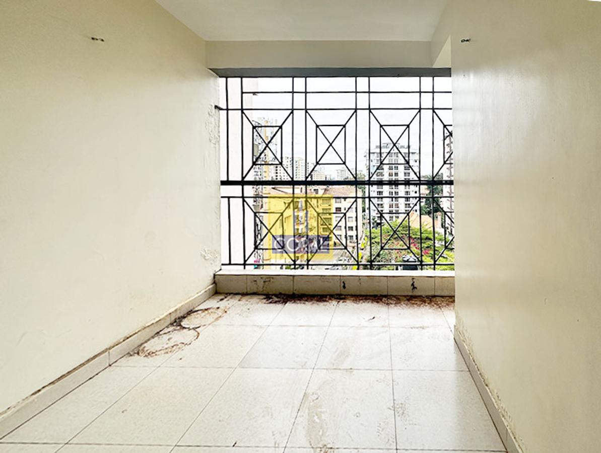 2 Bed Apartment in Kilimani - 11