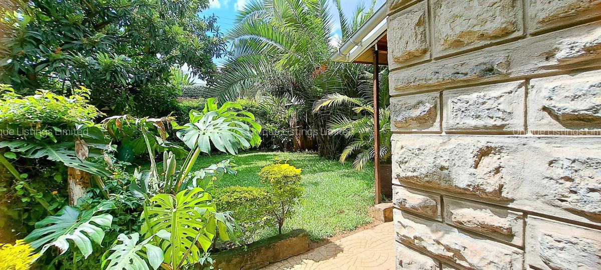 2 Bed House with Garden in Lavington - 2