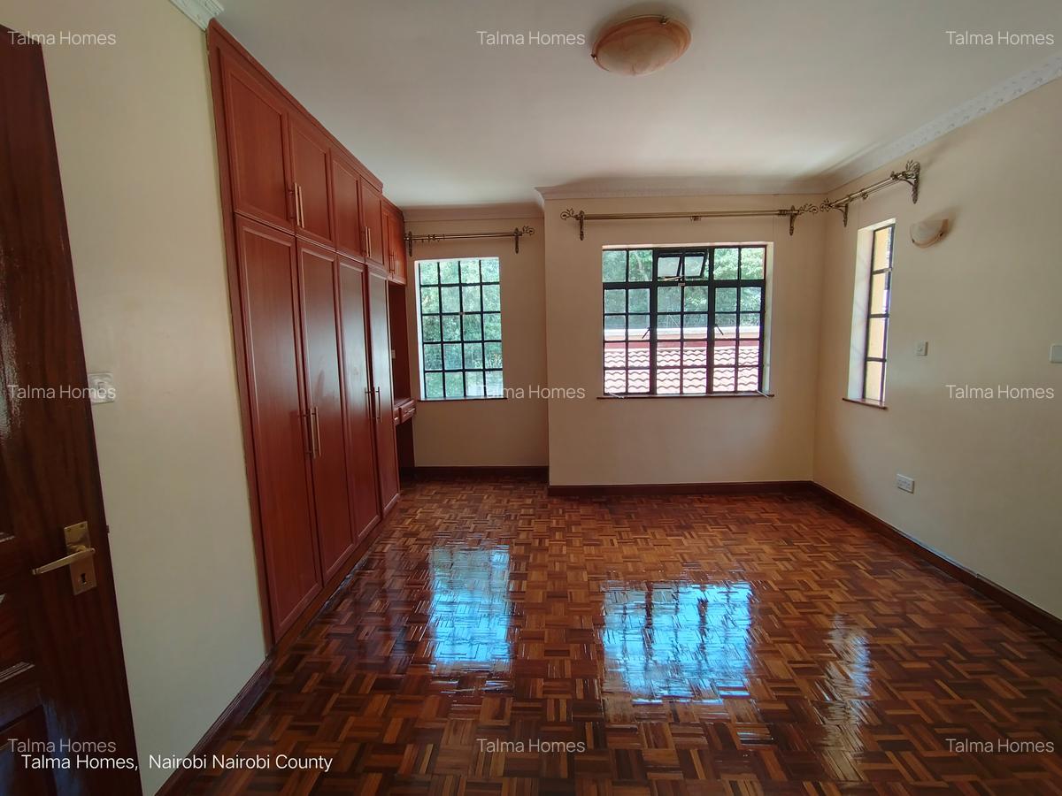 4 Bed Townhouse with En Suite at Off Convent Drive - 17