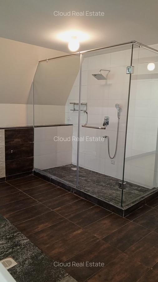 5 Bed House with En Suite in Karen - 13