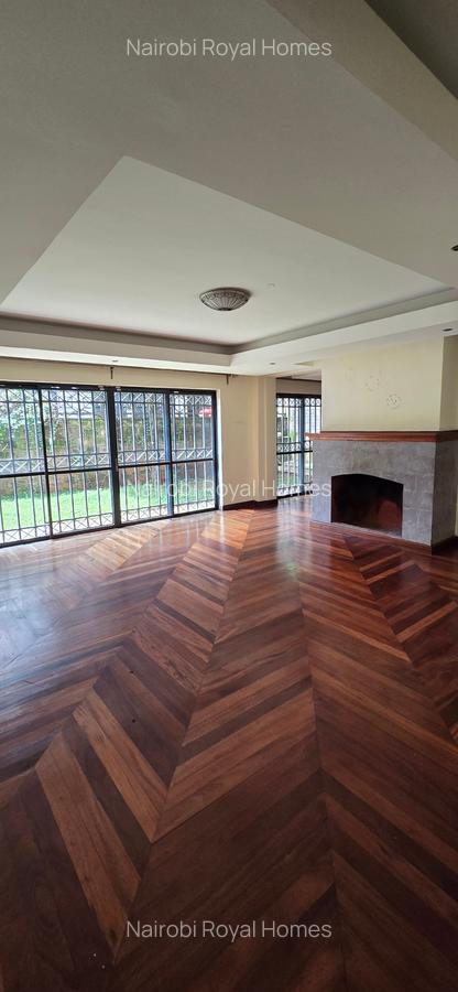 5 Bed Townhouse with En Suite at Lavington Convent Drive - 16