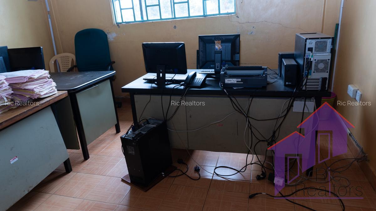 10,000 ft² Warehouse at Maragua Town - 11