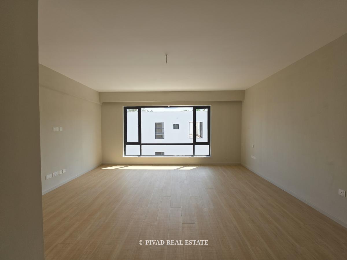 5 Bed Townhouse with Garden in Kyuna - 13
