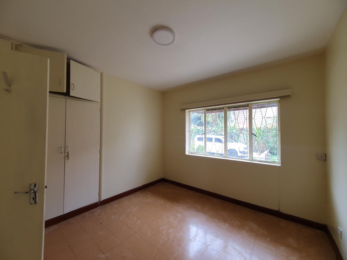 2 Bed Apartment with Parking in Parklands - 10