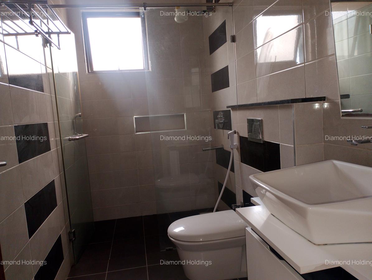 2 Bed Apartment with En Suite at Parklands - 5