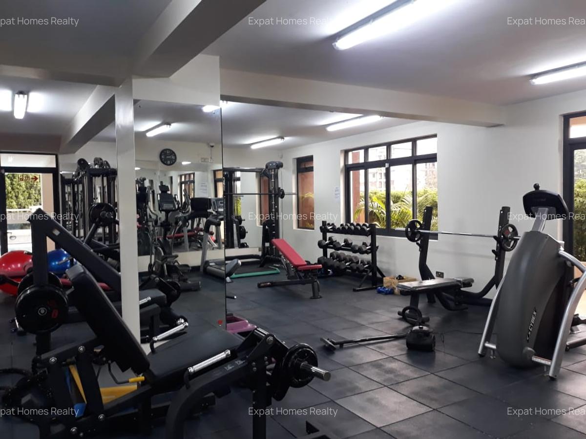 3 Bed Apartment with En Suite in Riverside - 13