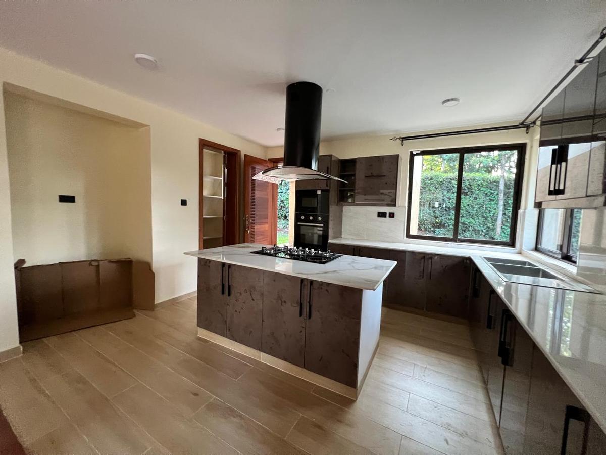 4 Bed Townhouse with En Suite in Karen - 3
