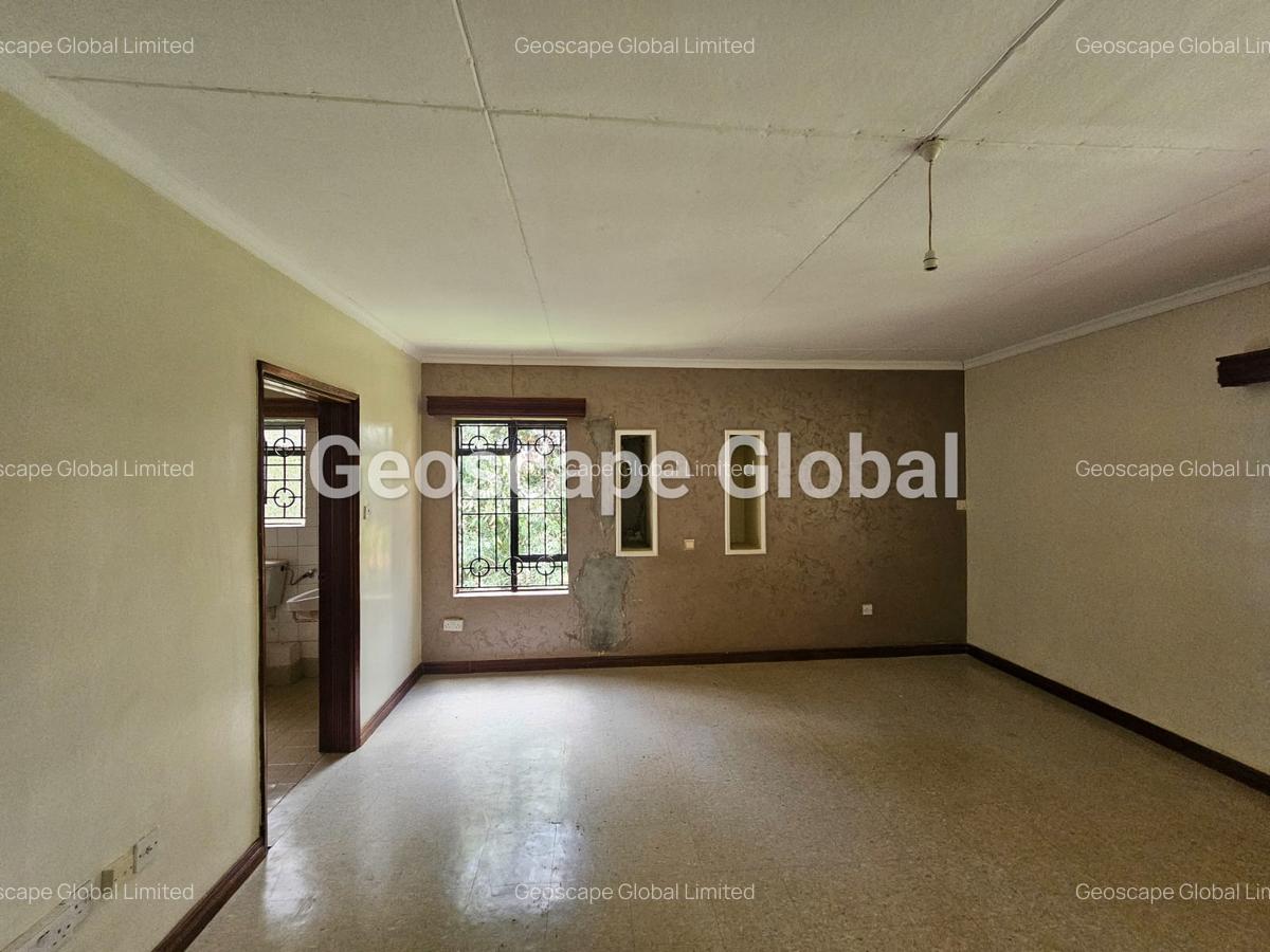 5 Bed House with En Suite in Kitisuru - 3