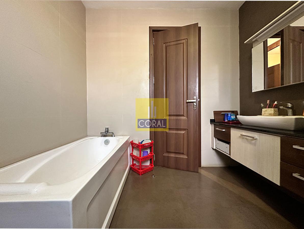 4 Bed Apartment with Borehole in Parklands - 17