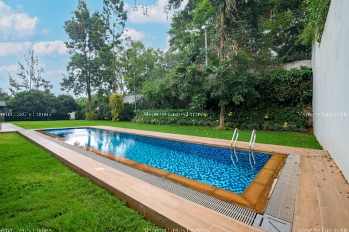 5 Bed House with En Suite at Miotoni - 14