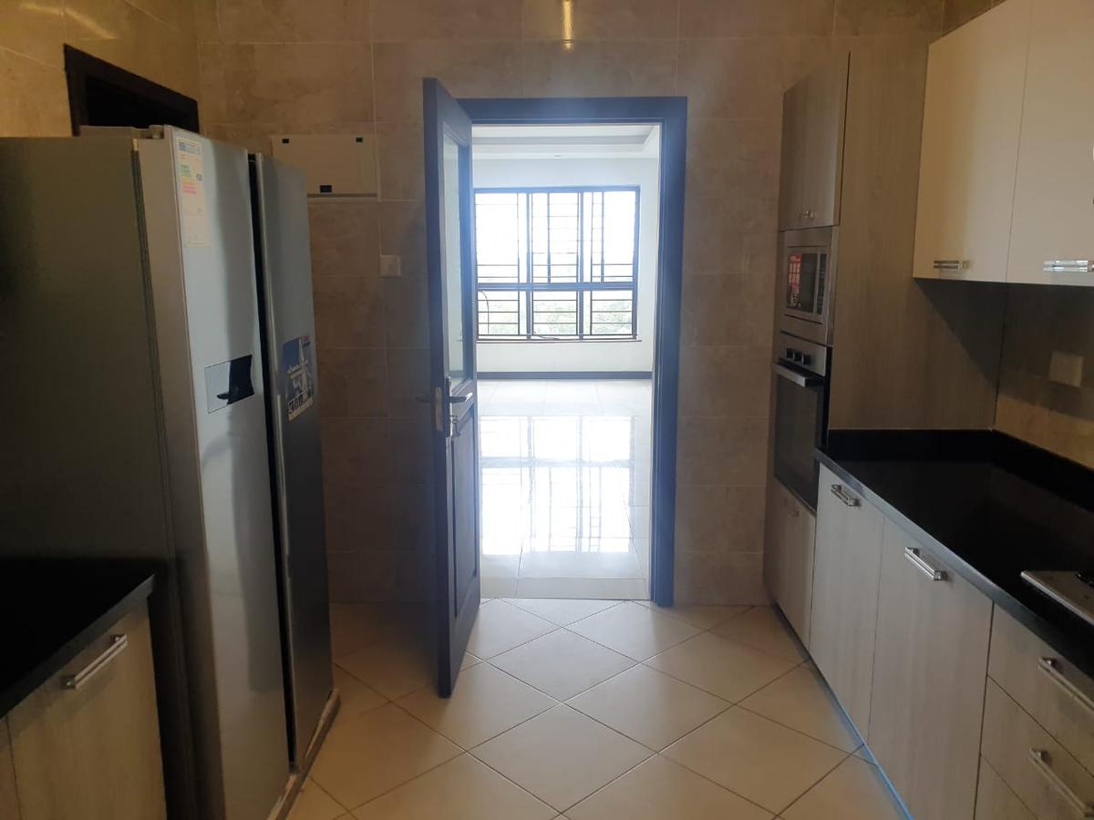 4 Bed Apartment with En Suite in Spring Valley - 7